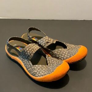 Zee Alexis Metalic Sparkle Sz 37 (US 6.5 - 7)